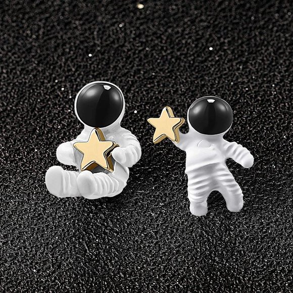 New 4 Pairs Astronaut Stud Earrings Asymmetric Spaceman Star Moon Earrings Plane - Picture 3 of 5
